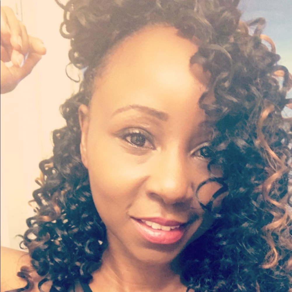 Meet your Posher, Janita